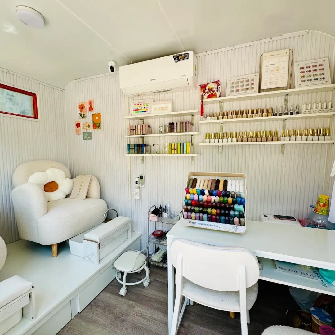 CAMI VAN studio space